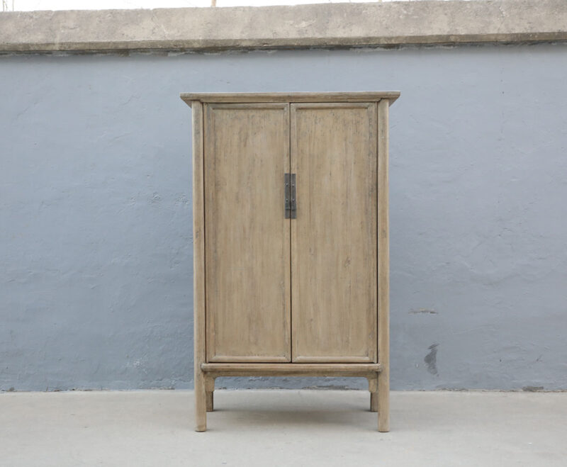 Natural cabinet with 2 doors
