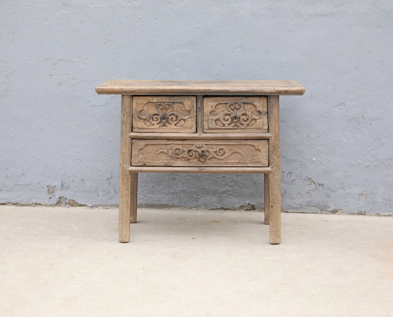 Wandtafel snijwerk met lades