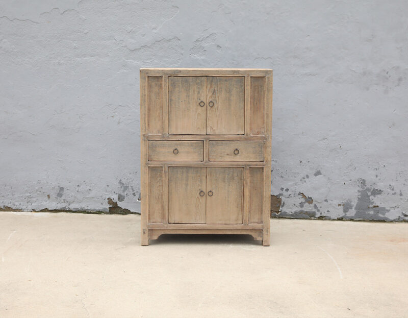 Kast 4 deuren 2 lades