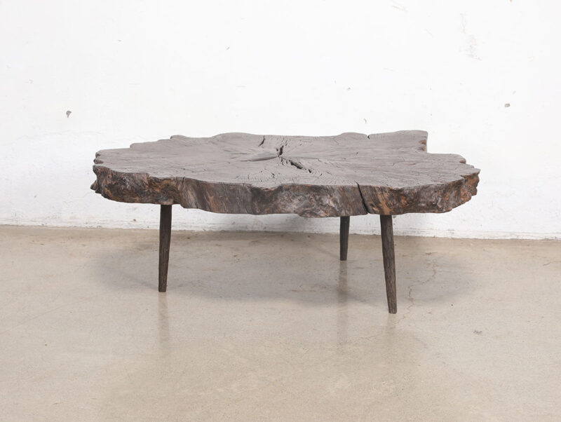 Coffee table pointed leg