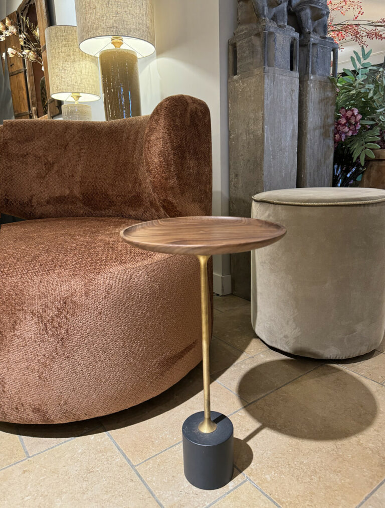 Rond Bijzet Tafeltje Met Notenhouten Blad