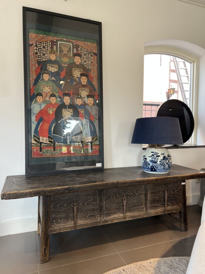 Laag Dressoir met verweerde patina