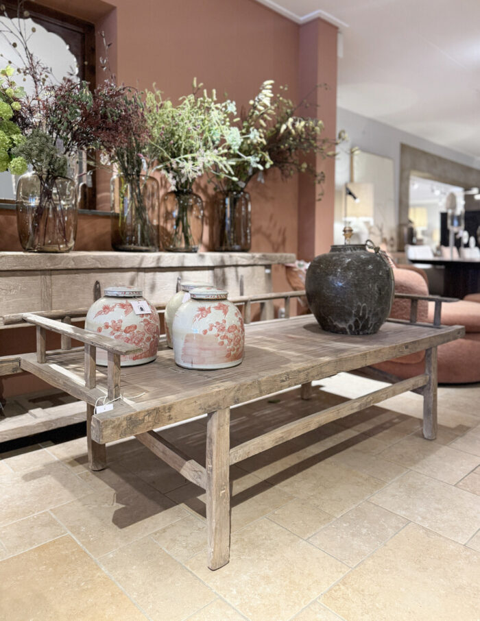 Piece Unique Van Old Pinewood